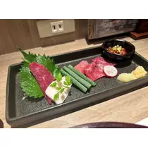 香川 ゆい