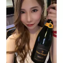 愛羽 仁美