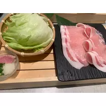 三鷹 真綺