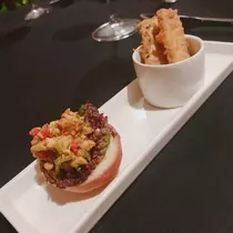 愛咲 まみ