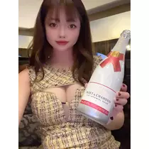 妃 えりな