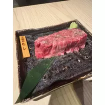 佐野 エマ
