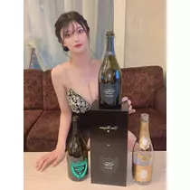 三鷹 真綺