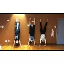 みな