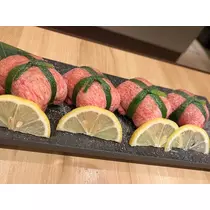 ティラノまな