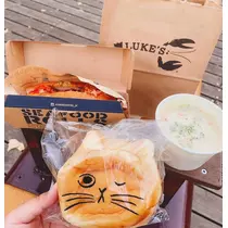とも