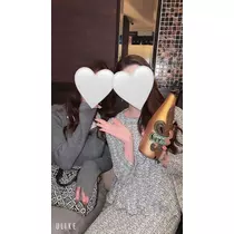 由依