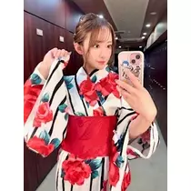 朔間 まりな