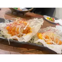 小川 真央
