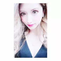 一咲 エム