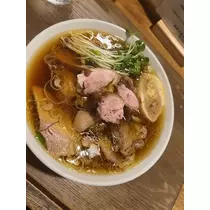 美波 ななみ