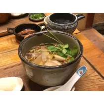華