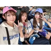 朔間 まりな