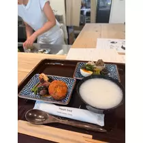 夏目 梨仔