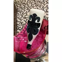 由依