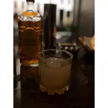 華