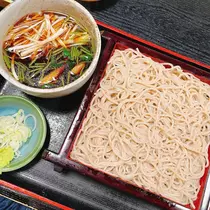 愛羽 仁美