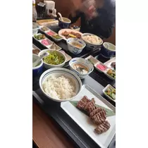 ティラノまな