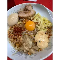 エミリ