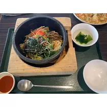 あいな
