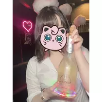 小鳥遊 もか