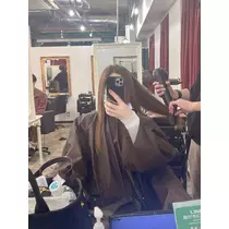 愛羽 仁美