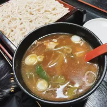 愛羽 仁美