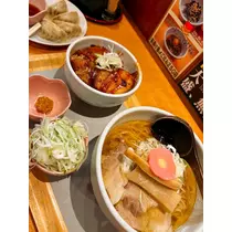華咲 えみり