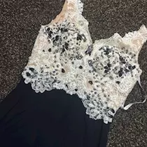 あきな