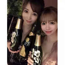 葉月 りほ