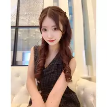 美波 ななみ