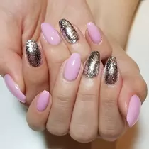 荒木 ナツミ