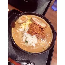 あきな
