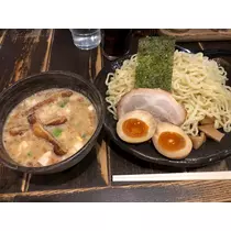 あきな