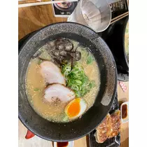 小川 真央
