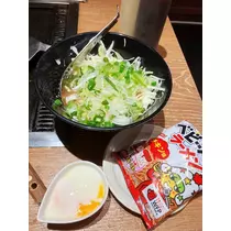 あやな