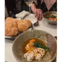 とも