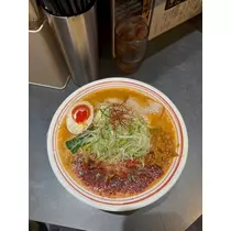 美波 ななみ