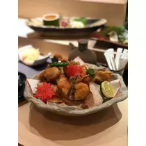 華