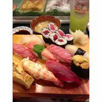 愛羽 仁美