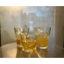 愛羽 仁美
