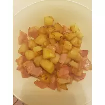 エミ （スタッフ）
