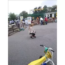 愛羽 仁美
