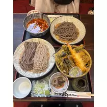 にの