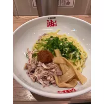 みさ