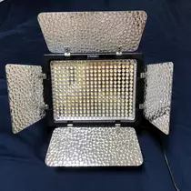 愛羽 仁美