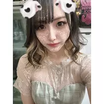 黒服みい
