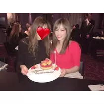 華