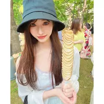 天乃 りさ