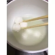 愛羽 仁美